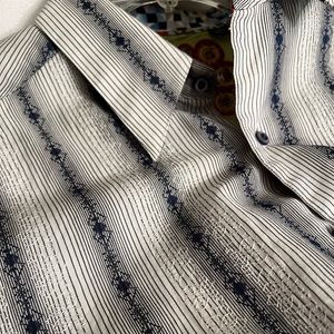 Men’s Robert Graham button down shirt